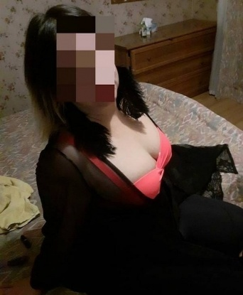 Мои услуги включают все, что только пожелаешь: эротический массаж, игры ролевых, стриптиз и многое другое. Моя миссия - удовлетворить твои самые глубокие фантазии и превзойти все ожидания. Соблазнительная фигура и яркие глаза не оставят тебя равнодушным. Фото - самое настоящее воплощение моей красоты. Живу в Москве, готова встретиться с тобой в любое время. Расслабься и насладись со мной этими незабываемыми моментами. 💋🔥✨ Вера